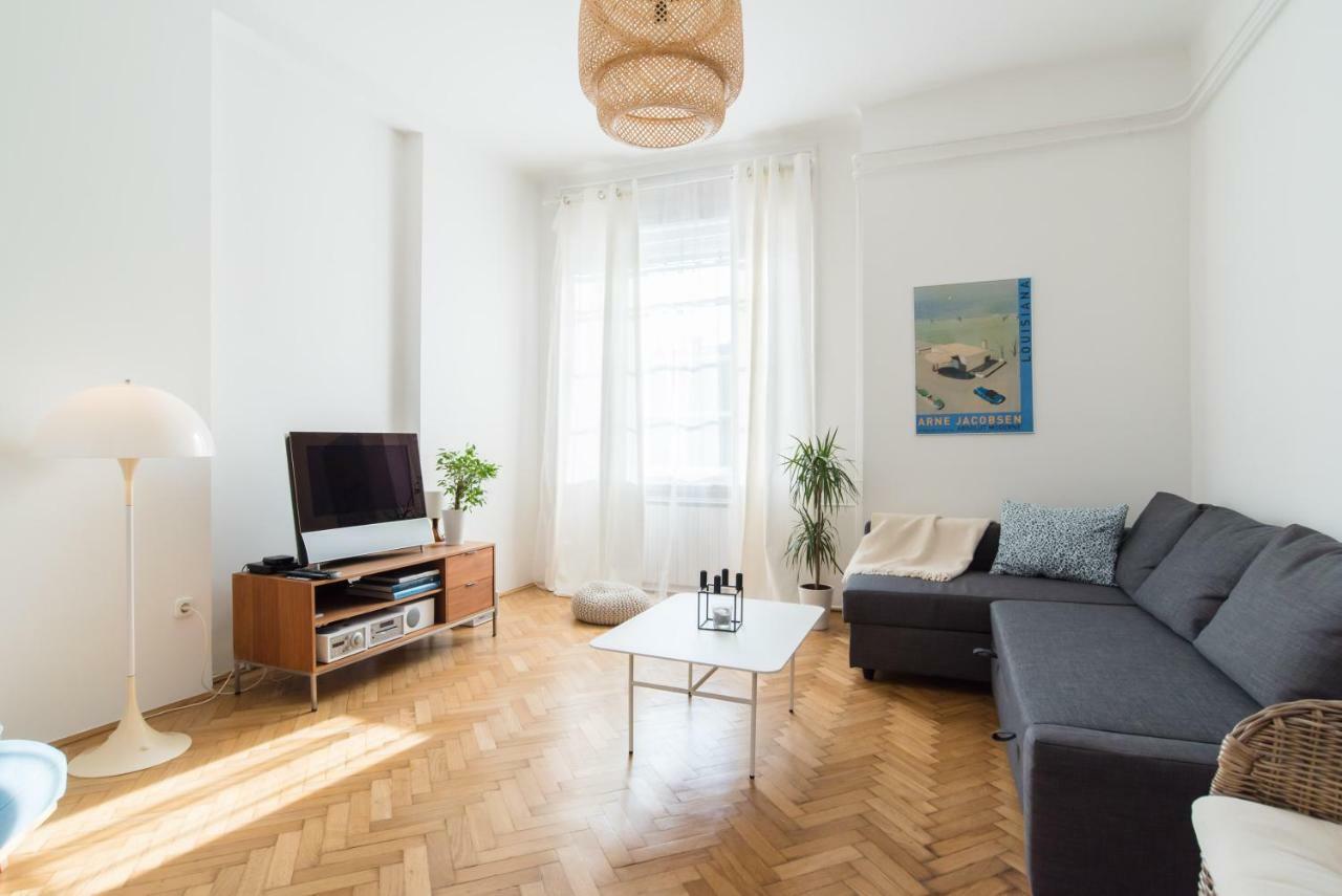 Klauzal Apartment W/3 Bedrooms, French Balcony Budapest Exterior foto